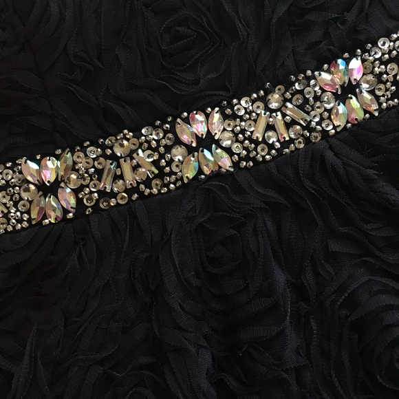 Fit & Flare Halter Homecoming Short Prom Dress - Picture 6 of 8